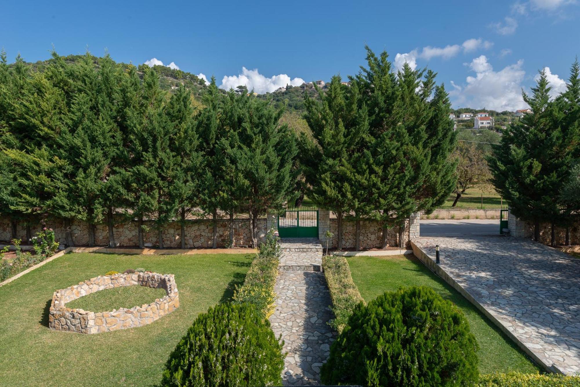 Vista Verde Studios & Apartments Svoronata Exteriör bild