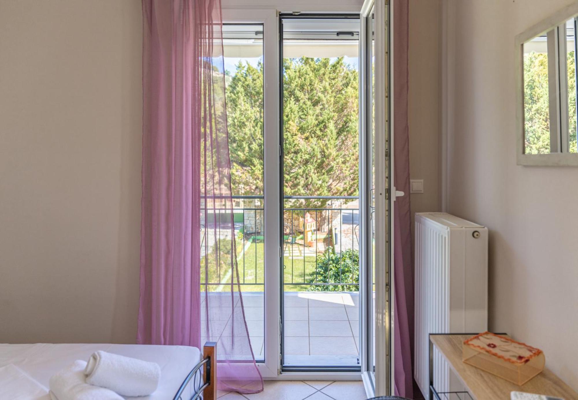 Vista Verde Studios & Apartments Svoronata Exteriör bild